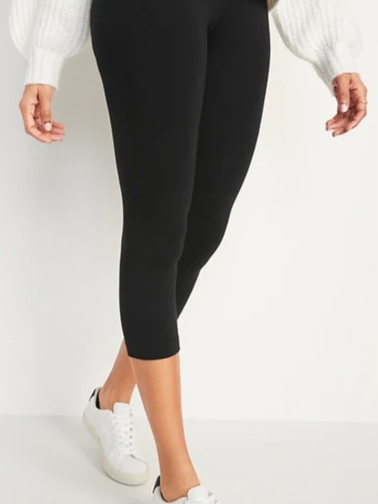 Suave Pants - Cropped Black Ponte Capris